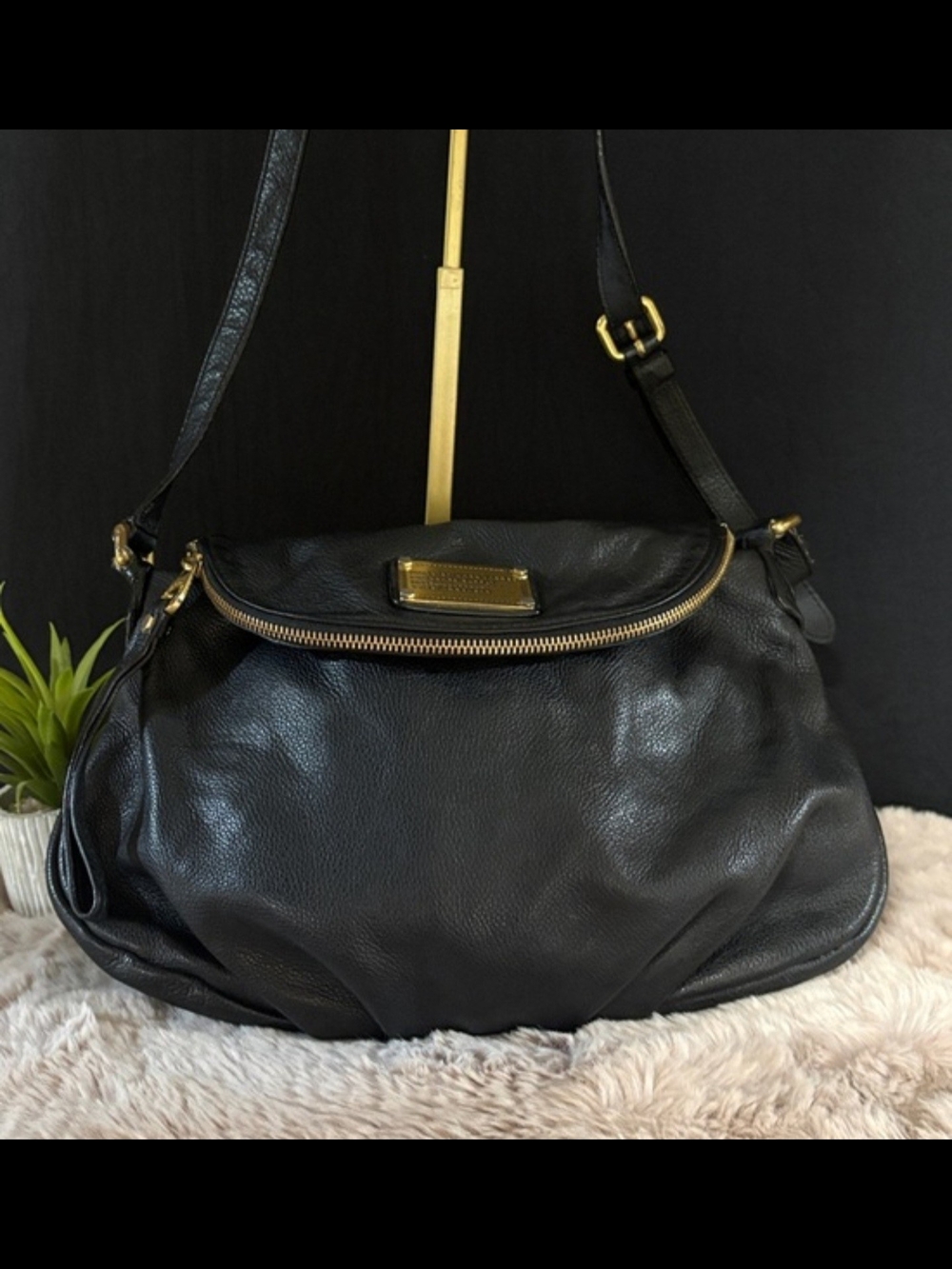 Marc By Marc Jacobs - Black Leather Shoulder Bag with Gold Hardware